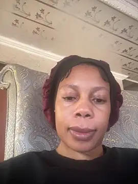 NAUGHTYSHALOTXX online show from October 2025 09:18:02 AM