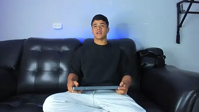 Rob saenz  online show from February 2025 01:21:02 PM