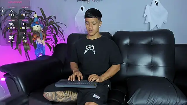 Rob saenz  online show from October 2025 01:54:02 PM