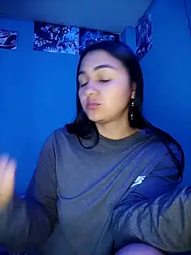 Nahiara velez online show from November 2025 04:45:02 PM