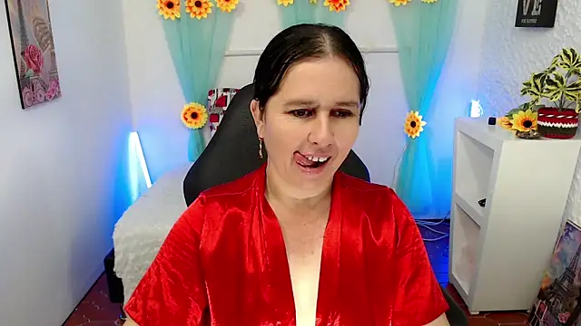 Snapshot of victoria_jones chatting on February 2025 03:31:02 PM victoria jones online show from February 2025 03:31:02 PM