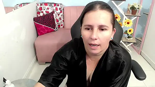 Snapshot of victoria_jones chatting on September 2025 06:22:01 PM victoria jones online show from September 2025 06:22:01 PM
