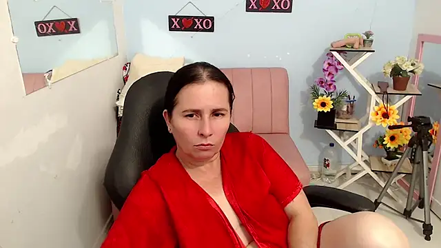 Snapshot of victoria_jones chatting on October 2025 04:48:02 PM victoria jones online show from October 2025 04:48:02 PM
