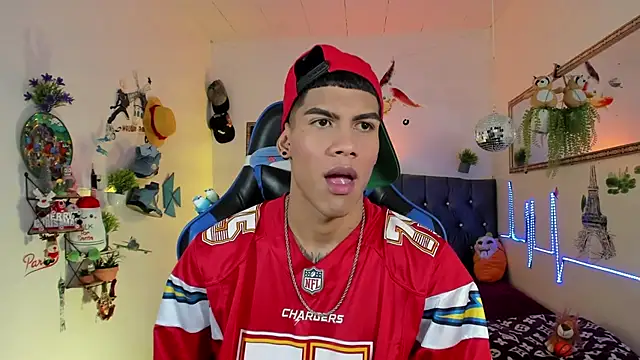 Damian latinxxx online show from November 2025 03:07:01 AM