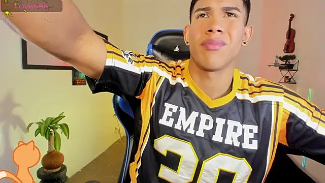 Damian latinxxx online show from March 2026 03:20:01 AM