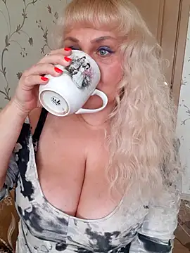 IsabellaBoni online show from February 2026 07:28:02 AM