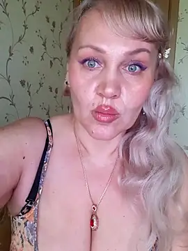 IsabellaBoni online show from June 2026 06:04:01 AM