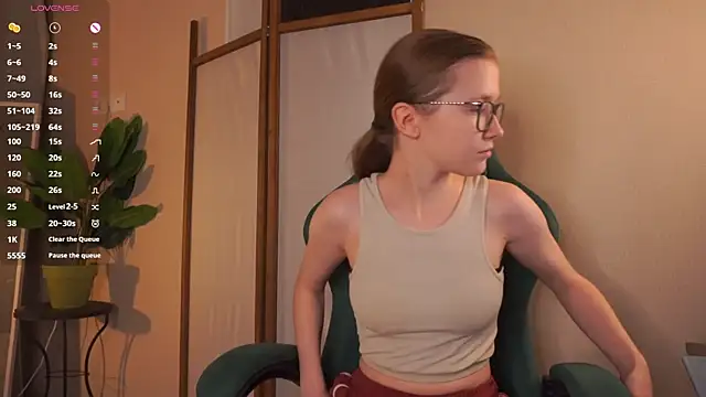 brendacom online show from October 2025 04:20:02 PM