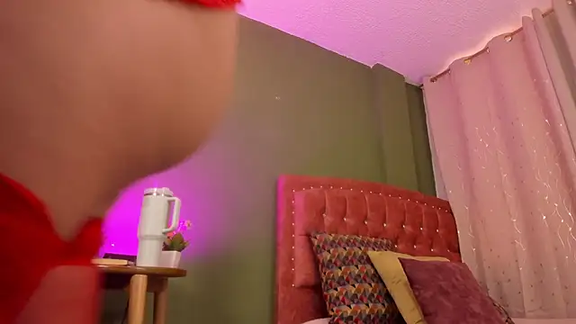 Snapshot of Zara_dulce chatting on December 2025 01:06:01 PM Zara dulce online show from December 2025 01:06:01 PM