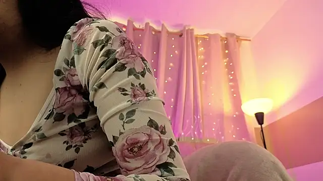 Snapshot of Zara_dulce chatting on June 2026 01:03:02 PM Zara dulce online show from June 2026 01:03:02 PM