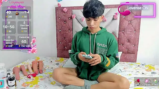 Santy carrington online show from March 2025 05:22:02 AM