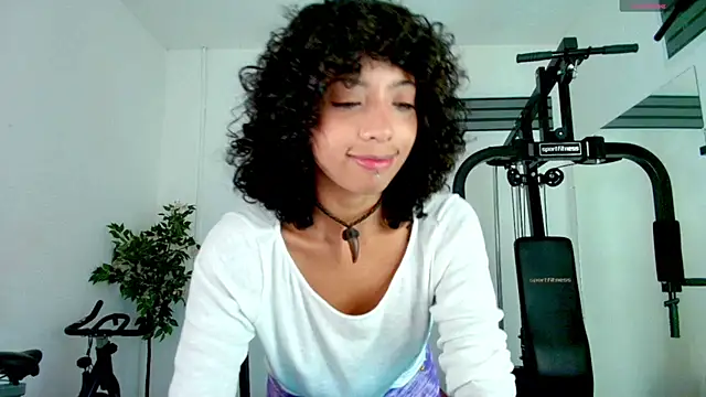 Ariella Ruiz online show from January 2026 12:21:02 PM