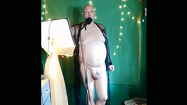 ShamelessMan online show from June 2026 06:32:01 PM