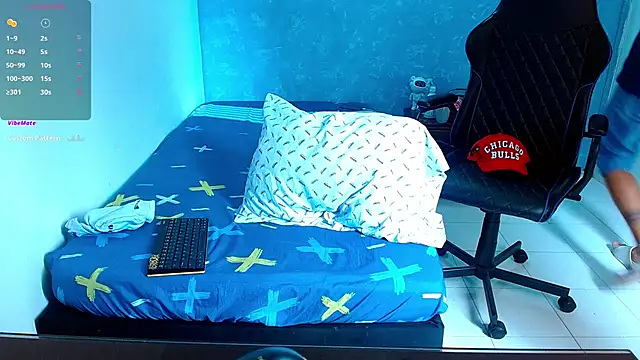 bray hotboy777 online show from February 2025 03:59:02 PM