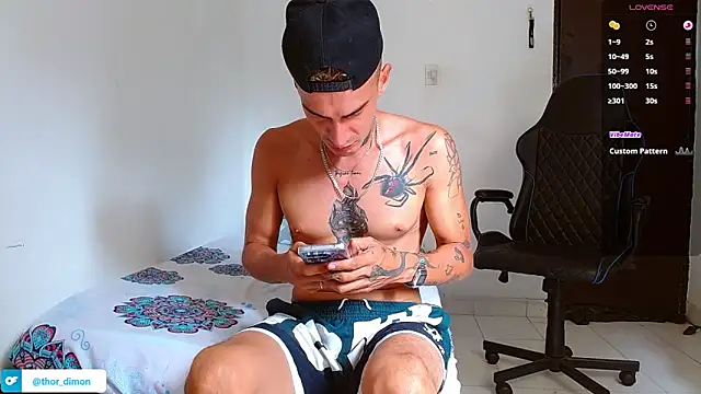 Snapshot of bray_hotboy777 chatting on May 2026 03:30:02 PM bray hotboy777 online show from May 2026 03:30:02 PM