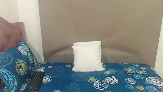 Snapshot of kimberlyjamexxx chatting on February 2026 04:11:01 AM kimberlyjamexxx online show from February 2026 04:11:01 AM