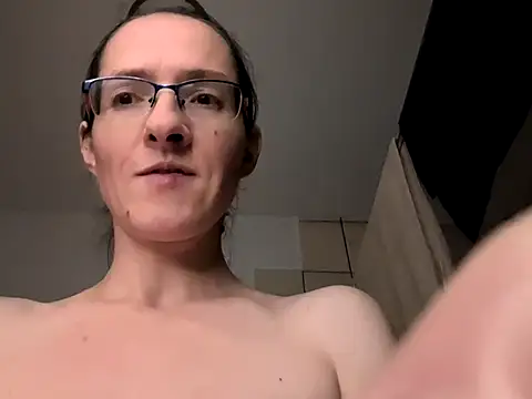 Snapshot of Milky_hairy_mommy chatting on March 2025 08:15:02 PM Milky hairy mommy online show from March 2025 08:15:02 PM