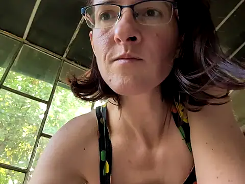 Snapshot of Milky_hairy_mommy chatting on September 2025 12:17:01 PM Milky hairy mommy online show from September 2025 12:17:01 PM