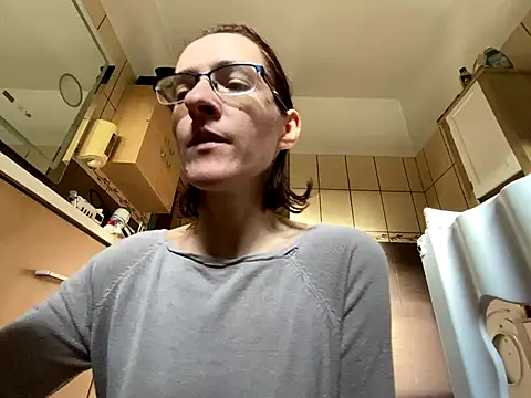 Snapshot of Milky_hairy_mommy chatting on October 2025 06:46:02 AM Milky hairy mommy online show from October 2025 06:46:02 AM