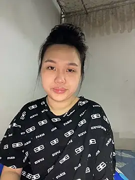 Odette68 online show from July 2026 12:24:01 AM