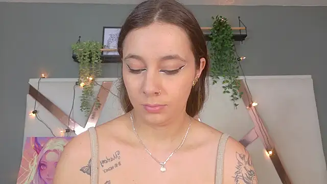 AmbarHills 1 online show from November 2025 11:29:01 AM