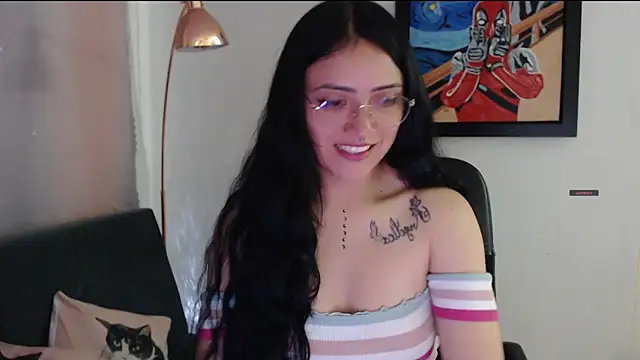Snapshot of Suzanne_abbey chatting on April 2026 11:13:01 PM Suzanne abbey online show from April 2026 11:13:01 PM