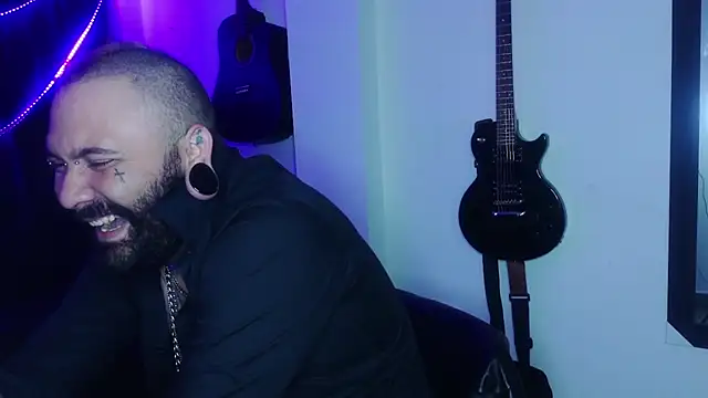 darkclothes online show from December 2024 12:55:02 AM