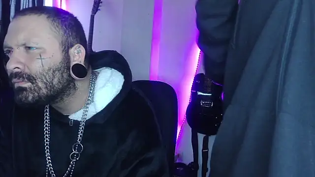 darkclothes online show from February 2025 11:33:01 AM