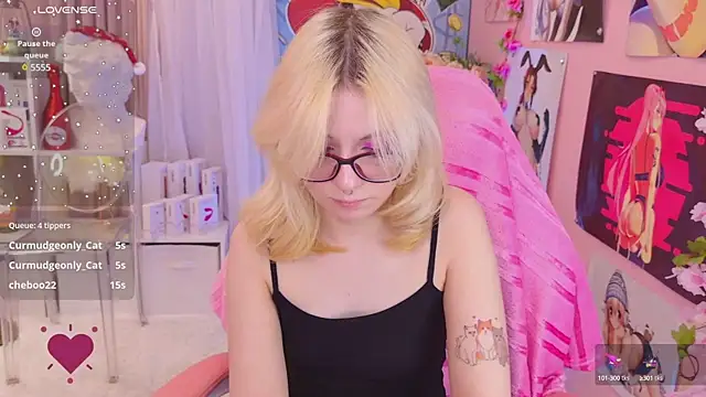 Coconut Mia online show from December 2024 11:02:02 PM