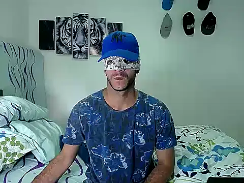 dirty boy horny online show from November 2025 09:14:02 PM