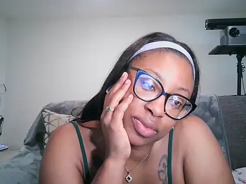 Snapshot of Nyxie_Chaos chatting on June 2026 01:10:02 PM Nyxie Chaos online show from June 2026 01:10:02 PM