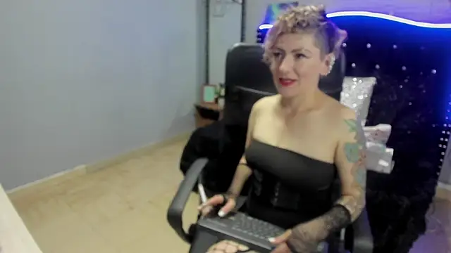 Snapshot of Maria_fernandaxxx_ chatting on December 2024 01:17:01 PM Maria fernandaxxx online show from December 2024 01:17:01 PM