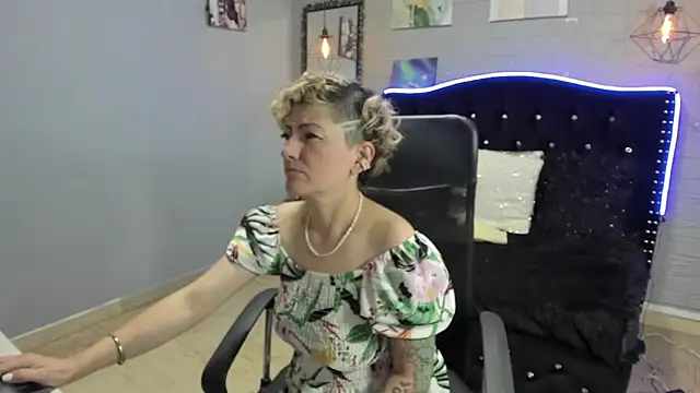 Snapshot of Maria_fernandaxxx_ chatting on December 2024 03:45:02 AM Maria fernandaxxx online show from December 2024 03:45:02 AM