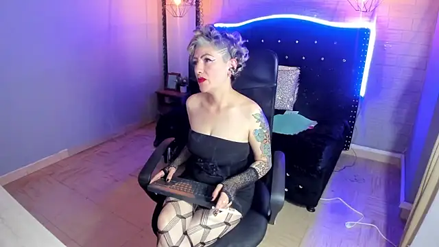 Snapshot of Maria_fernandaxxx_ chatting on January 2025 06:56:01 AM Maria fernandaxxx online show from January 2025 06:56:01 AM