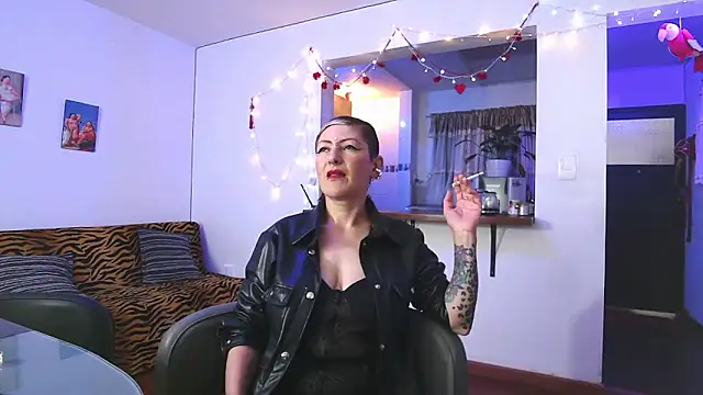 Snapshot of Maria_fernandaxxx_ chatting on February 2025 10:04:01 PM Maria fernandaxxx online show from February 2025 10:04:01 PM