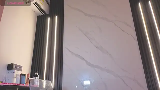 Scarlet Red  online show from February 2026 12:36:01 PM