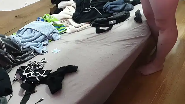 eblata04 online show from October 2025 06:19:02 PM