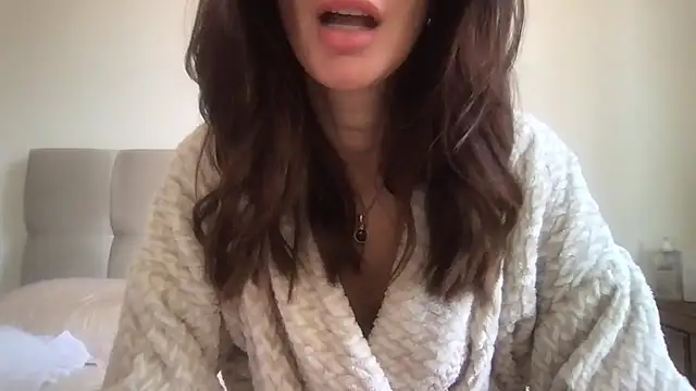 paolajonez online show from October 2025 12:36:02 PM