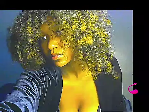 Snapshot of lilylovexx chatting on February 2026 02:07:02 AM lilylovexx online show from February 2026 02:07:02 AM