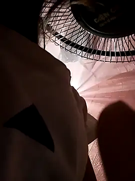 trieungoclnt online show from October 2025 06:19:01 PM