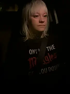 poussichienne online show from February 2026 04:13:02 AM