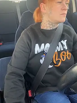 poussichienne online show from March 2026 11:48:02 AM