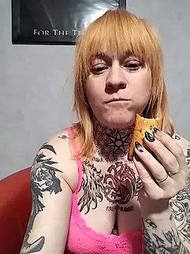 poussichienne online show from April 2026 04:15:02 PM