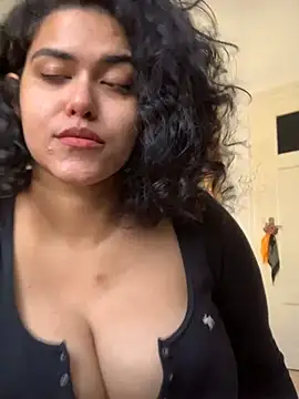 Curvydesifromgermany online show from March 2025 12:11:02 PM