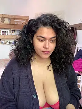 Snapshot of Curvydesifromgermany chatting on April 2026 02:37:01 PM Curvydesifromgermany online show from April 2026 02:37:01 PM