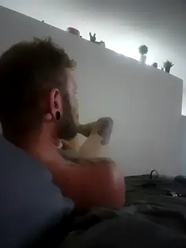 Snapshot of Hunnyhunty420 chatting on April 2026 01:34:02 AM Hunnyhunty420 online show from April 2026 01:34:02 AM