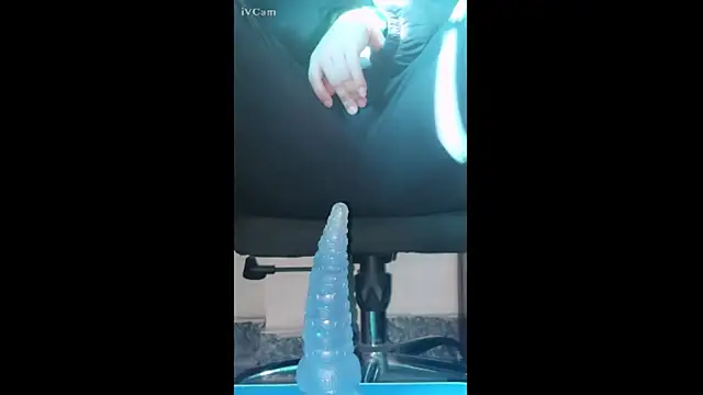 Haniiiiii online show from January 2026 01:41:01 AM