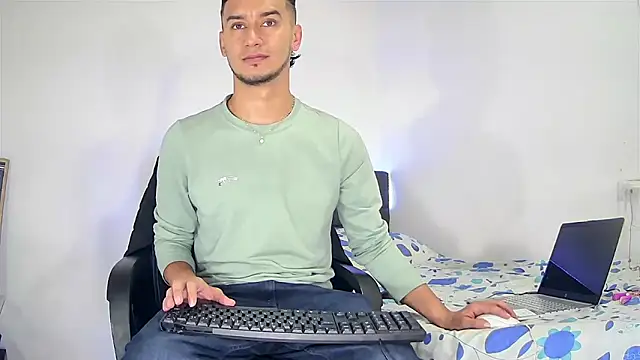 Kevin Torres online show from February 2026 03:44:01 PM