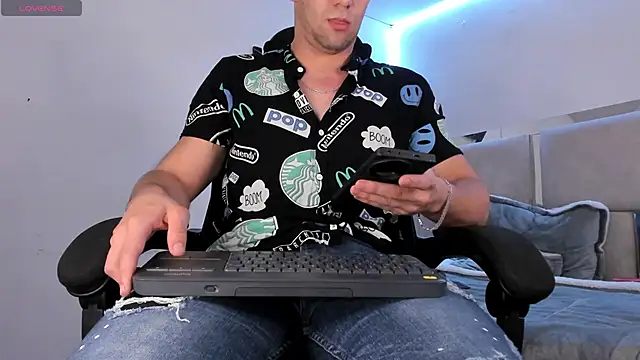 Damon Bakert online show from February 2025 09:04:01 PM