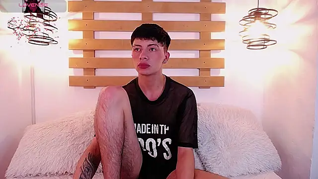 Steev Novoa online show from February 2025 01:30:01 PM